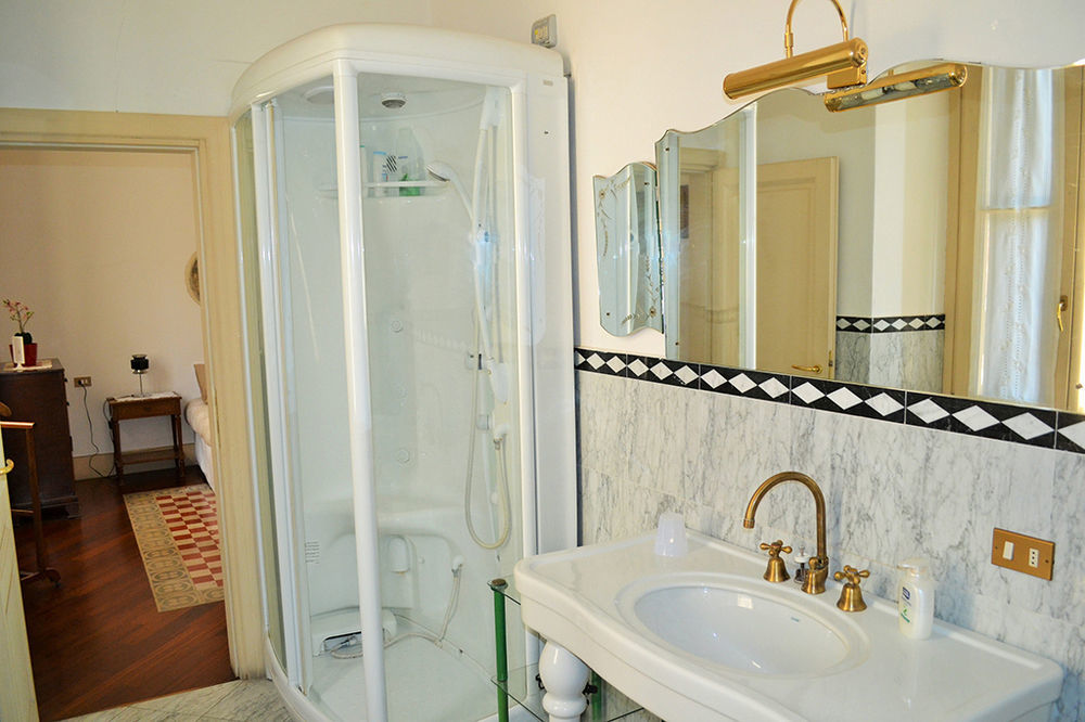 Dany Sweethouse Bed & Breakfast Bergamo Bagian luar foto