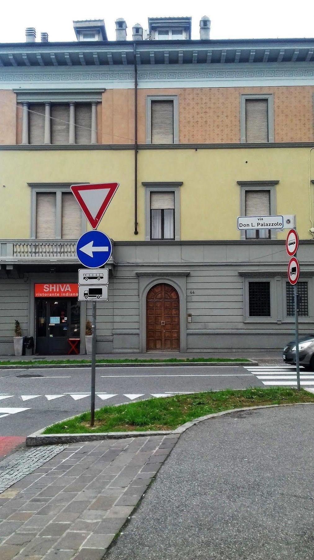 Dany Sweethouse Bed & Breakfast Bergamo Bagian luar foto